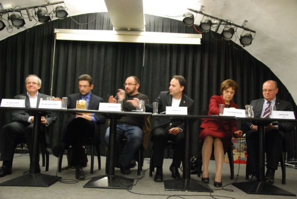 Svetlik, Horvat in ostali v Murski Soboti soočili mnenja o družinskem zakoniku